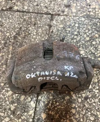 Skoda Octavia Mk3 (5E) Front brake caliper