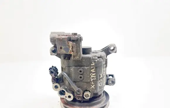 Nissan X-Trail T30 Air conditioning (A/C) compressor (pump) 926005M301