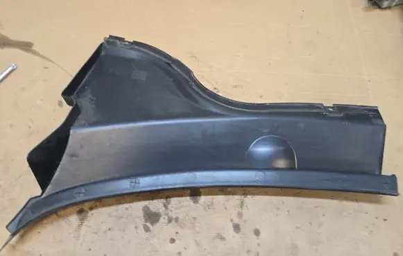 Volkswagen PASSAT B6 Wiper trim 3C1819404B MB0RP5548