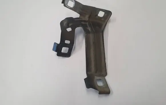 BMW 4 F32 F33 Fender mounting bracket 7298037