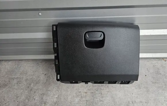 Fiat 500 Glove box