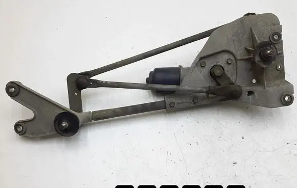 Nissan X-Trail T30 Front wiper linkage 