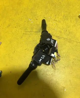 Toyota iQ Tailgate/trunk/boot open switch RZ1R5P3K7