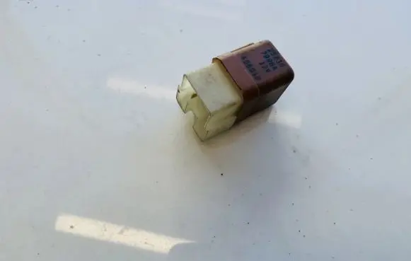 Nissan Primera Other relay 2523079964