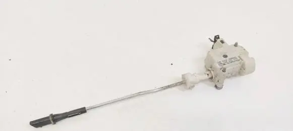 Volkswagen Golf V Central locking motor 1K6810773 3B0959782A