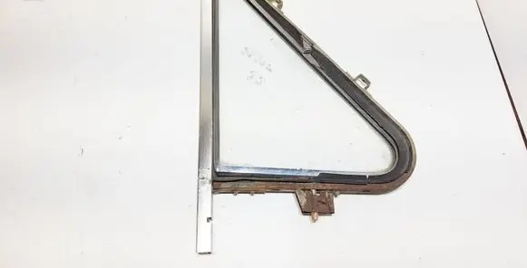 Lada Niva Front vent window/glass (coupe) 