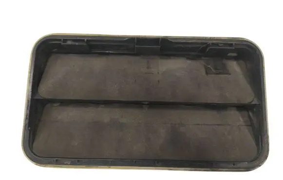 Hyundai Santa Fe Quarter panel pressure vent 975103K000 975102P000