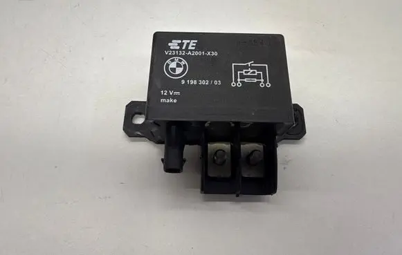 BMW 6 F06 Gran coupe Coolant fan relay 9198302