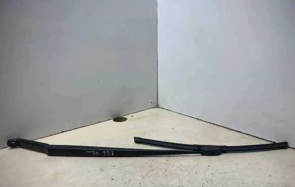 BMW 3 E46 Windshield/front glass wiper blade 7007128