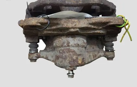 Toyota Avensis T270 Front brake caliper