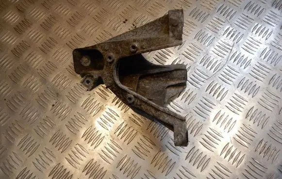 Audi A6 S6 C6 4F Engine mounting bracket 4F0199308P 4F0199308 31340