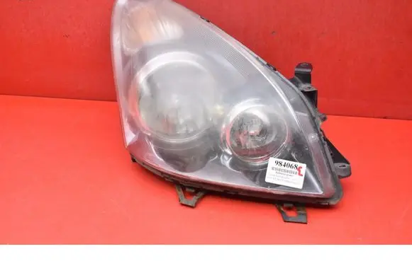 Toyota Corolla Verso E121 Headlight/headlamp