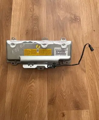 BMW 3 E92 E93 Knee airbag 7151338 30365727