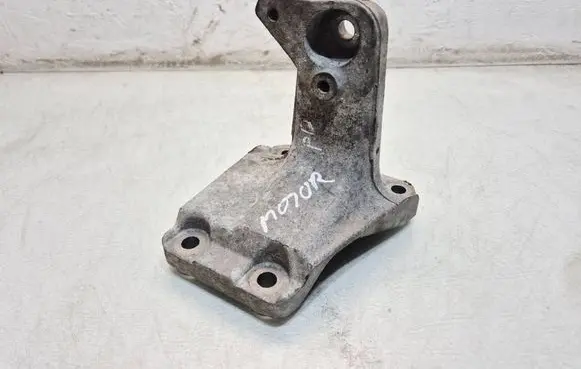 BMW 3 F30 F35 F31 Engine mounting bracket 18129010