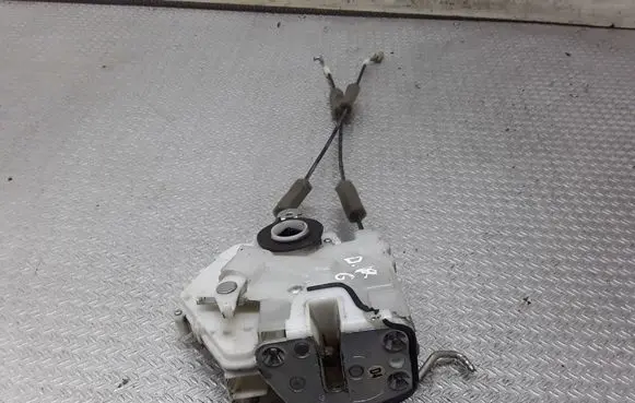 Honda FR-V Rear door lock