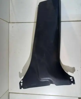 Nissan Leaf II (ZE1) (B) pillar trim (bottom) 769153NL0A