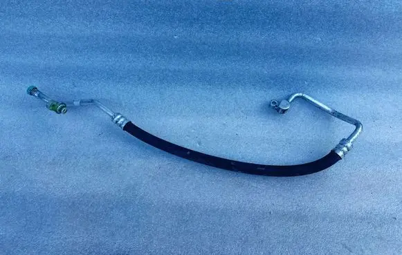 Hyundai i40 Air conditioning (A/C) pipe/hose E110000599