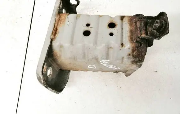 Toyota Yaris Front bumper mounting bracket 354010r356