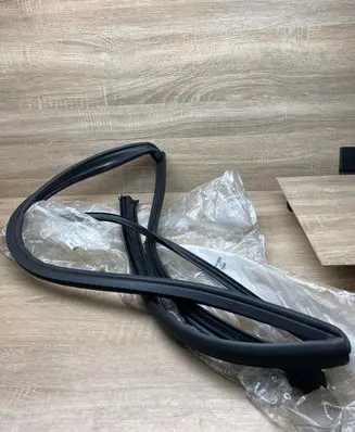 Peugeot 206 Rubber seal tailgate window/glass 8120G7