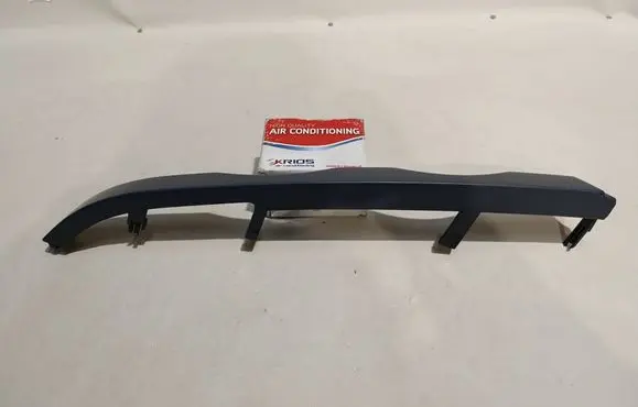 BMW 3 E46 Under headlight/headlamp trim 8208486