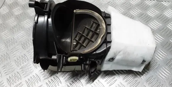 Peugeot 308 Air micro filter air duct channel part BZ70646