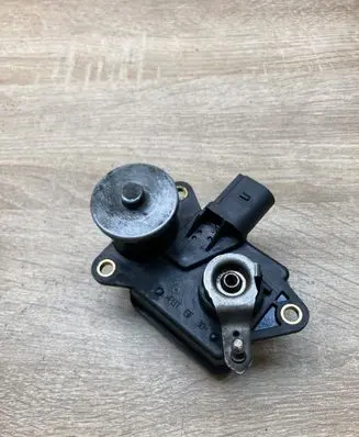Opel Astra H Intake manifold valve actuator/motor 55205127