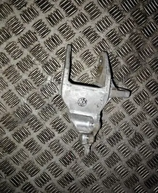 Hyundai Ioniq Engine mounting bracket