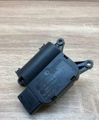 Volkswagen PASSAT B7 Air flap motor/actuator 1K1907511C 0132801340 USED