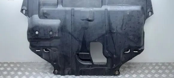 Ford C-MAX I Engine splash shield/under tray 3M51R6P013A 3M51R6P013AV