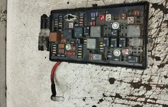 Opel Insignia A Fuse module 13255300 544949969