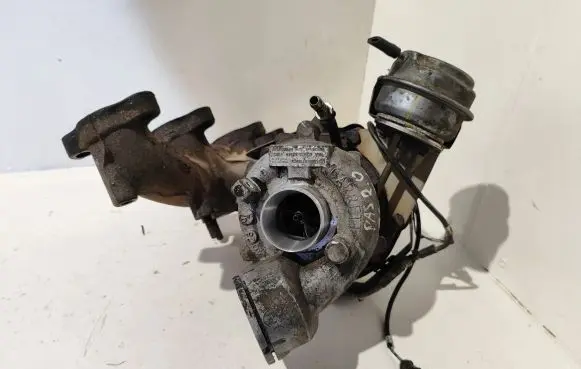 Volkswagen PASSAT B6 Turbo 03G253014N 36526145 0113451