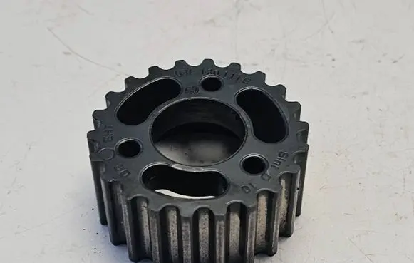 Volkswagen Tiguan Fuel pump gear (pulley) 03L130111E