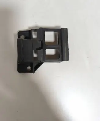 Front bumper mounting bracket