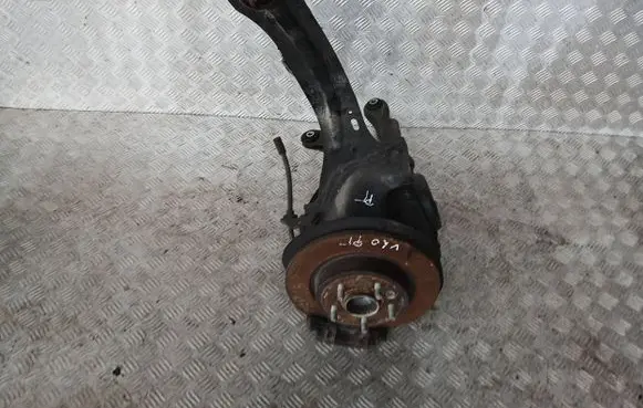 Volvo V40 Stub axle 