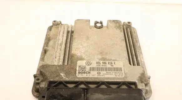 Skoda Octavia Mk2 (1Z) Engine control unit/module ECU 0281012237