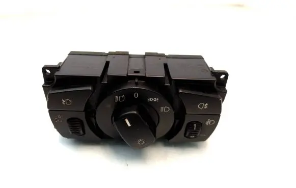 BMW 5 E60 E61 Light switch 6953737 33291903 00051118435001