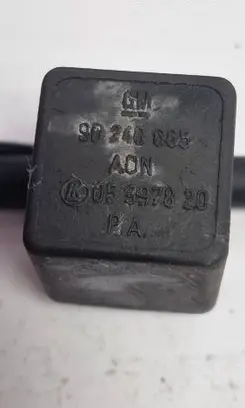 Opel Astra H Other relay 90240665 05997820