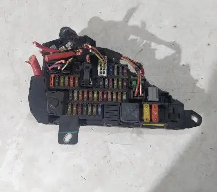 BMW 5 E60 E61 Fuse box set 690658806