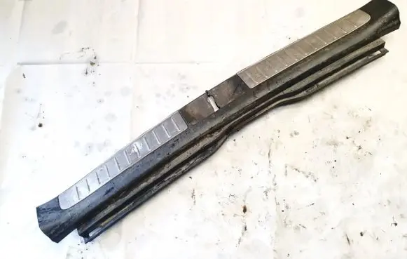 Toyota Avensis T250 Other trunk/boot trim element 5838705090 58387-05090