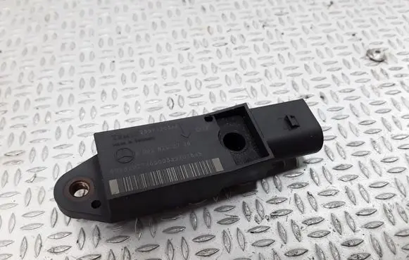 Mercedes-Benz E W211 Airbag deployment crash/impact sensor A0028202726