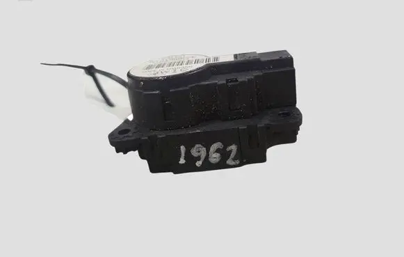 Renault Megane III Air flap motor/actuator VHB3030003E