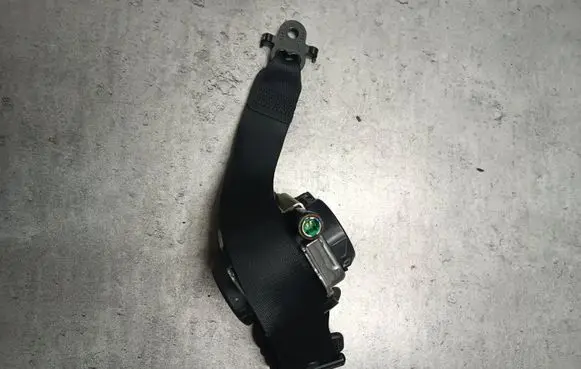 BMW X6 F16 Front seatbelt 7343630