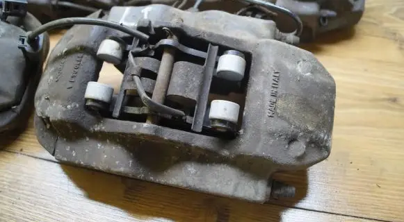 Audi Q7 4L Rear brake caliper