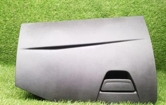 Ford Focus Glove box set VPCM5XA06015BAW