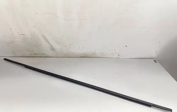 Toyota Sienna XL40 IV Rear door glass trim molding