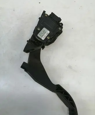 Volkswagen Golf IV Accelerator throttle pedal 1J1721503H