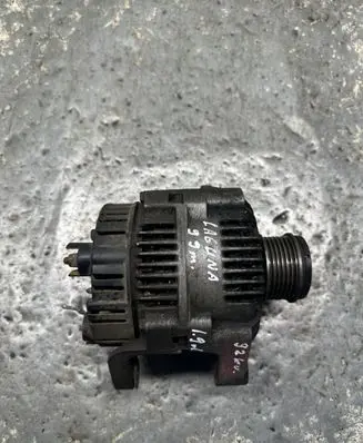 Renault Laguna I Generator/alternator 7700106501 2541976D