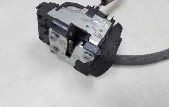Nissan NV200 Front door lock 49563