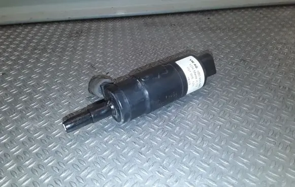 Porsche Cayenne (9PA) Headlight washer pump 3B0955681