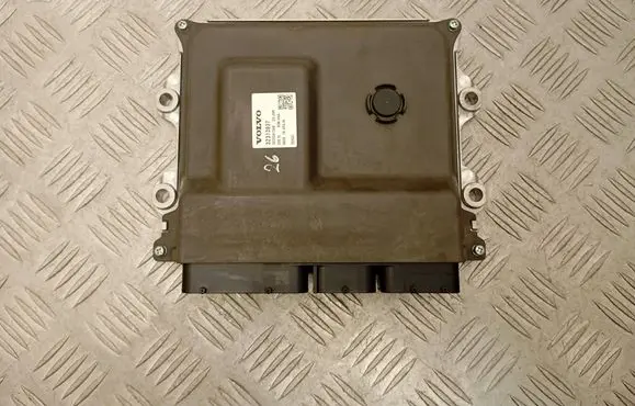Volvo XC60 Engine control unit/module 32313937